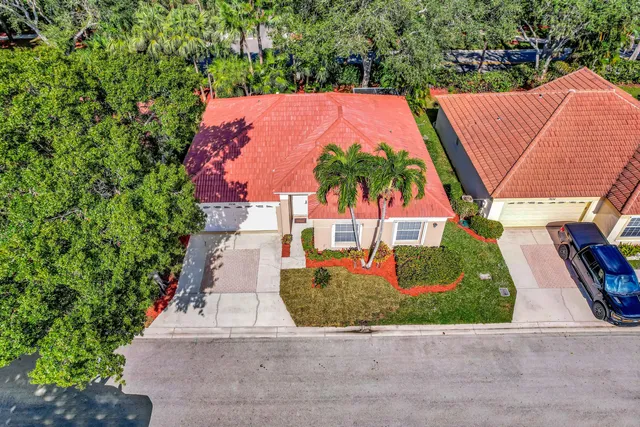 $475,000 | 7036 Galleon Cove Circle, Riviera Beach, FL 33418