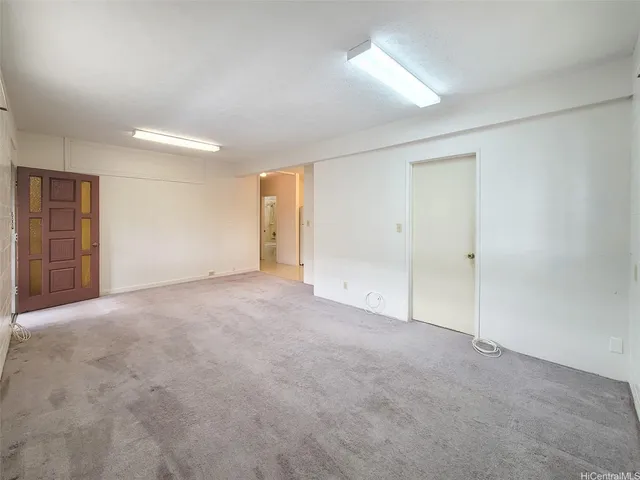 $1,900 | 1654 Owawa Street, Honolulu, HI 96819