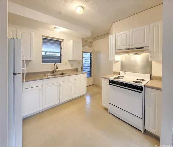 $1,900 | 1654 Owawa Street, Honolulu, HI 96819