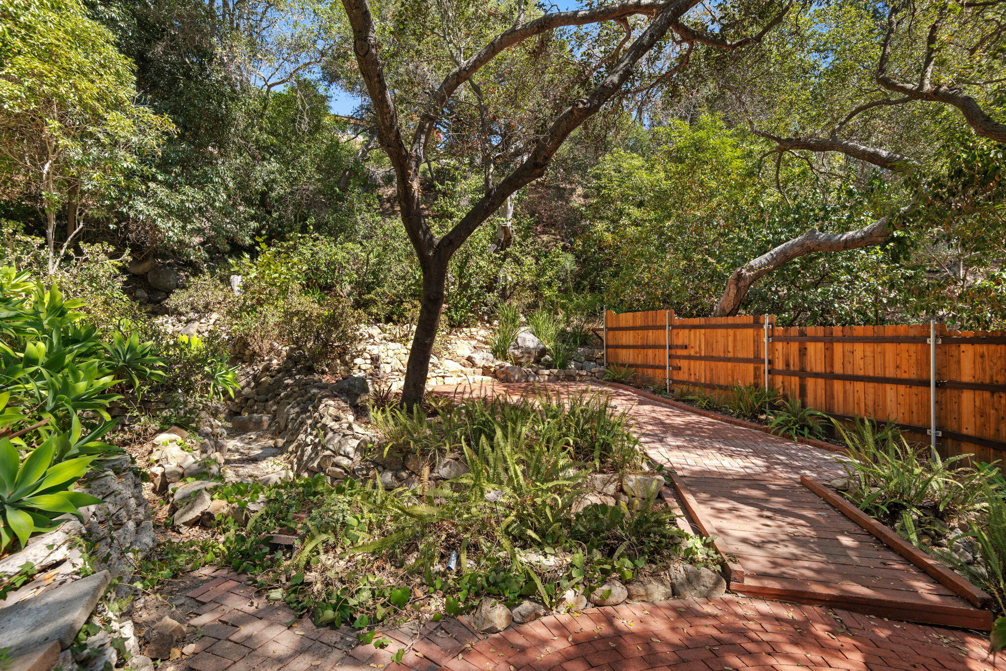 700 Chiquita Road Santa Barbara, CA 93103 - Photo 28 of 36 Back Patio2