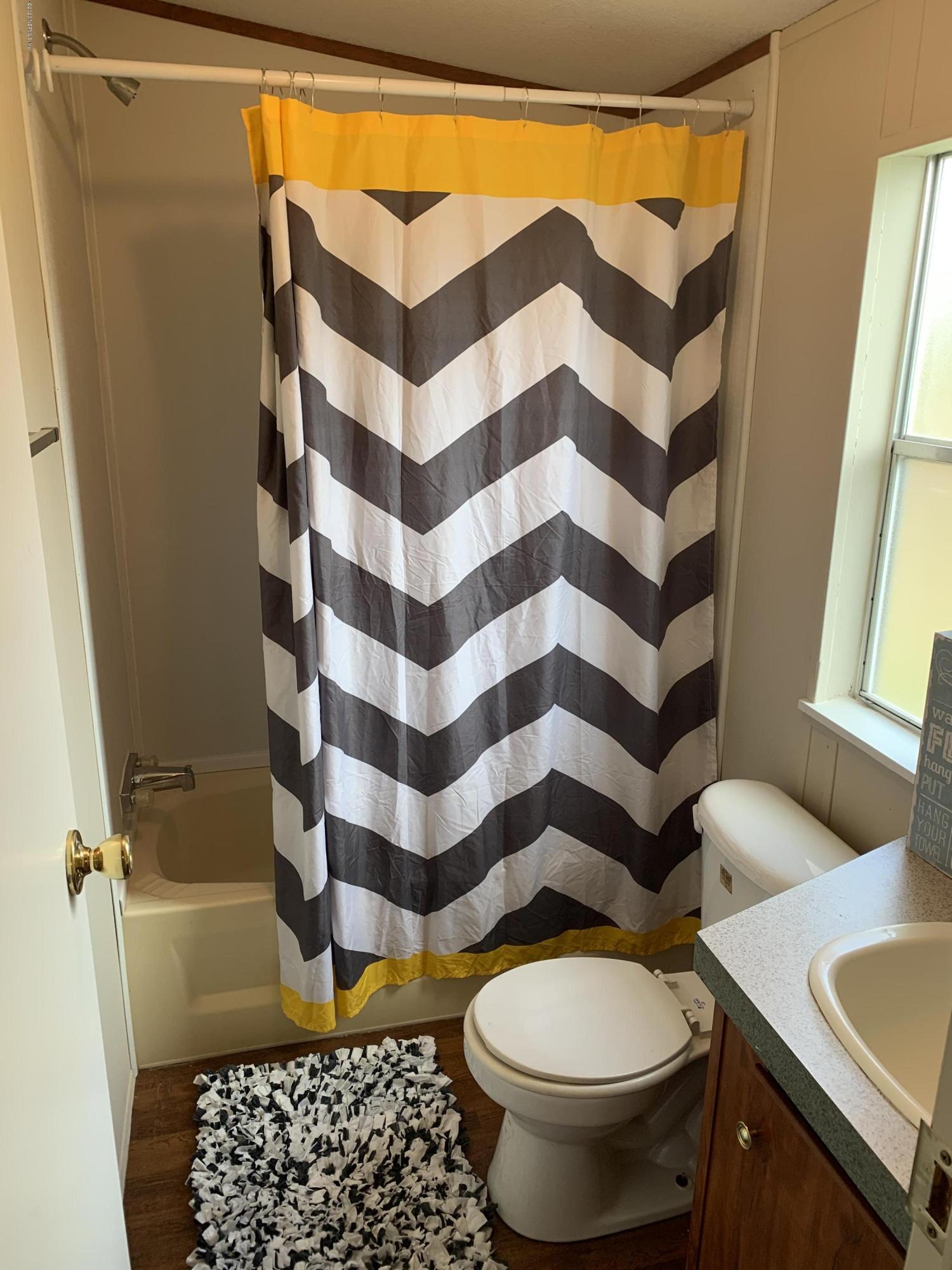 22930 Brandon Road Lawtey, FL 32058 - Photo 25 of 34 Guest Bath