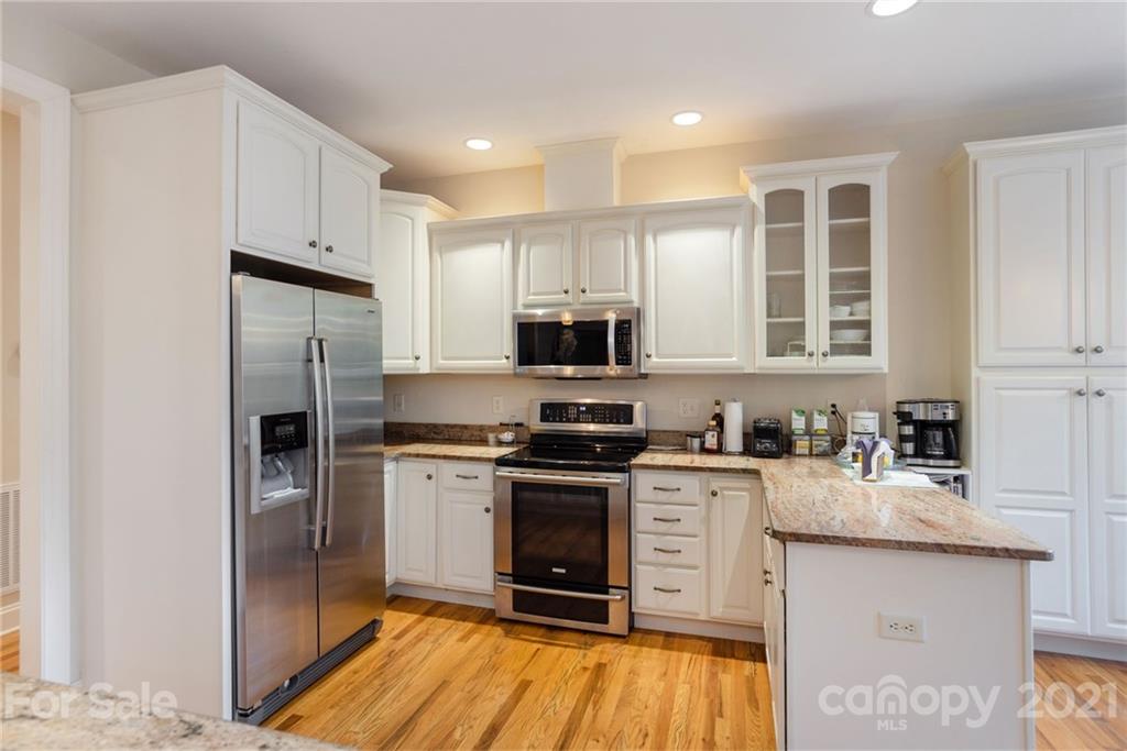 100 South Country Club Road Brevard, NC 28712 - Photo 14 of 34 Gallery Image 14