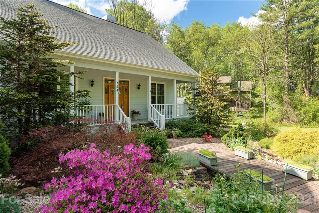 100 South Country Club Road Brevard, NC 28712 - Photo 3 of 34 Gallery Image 3