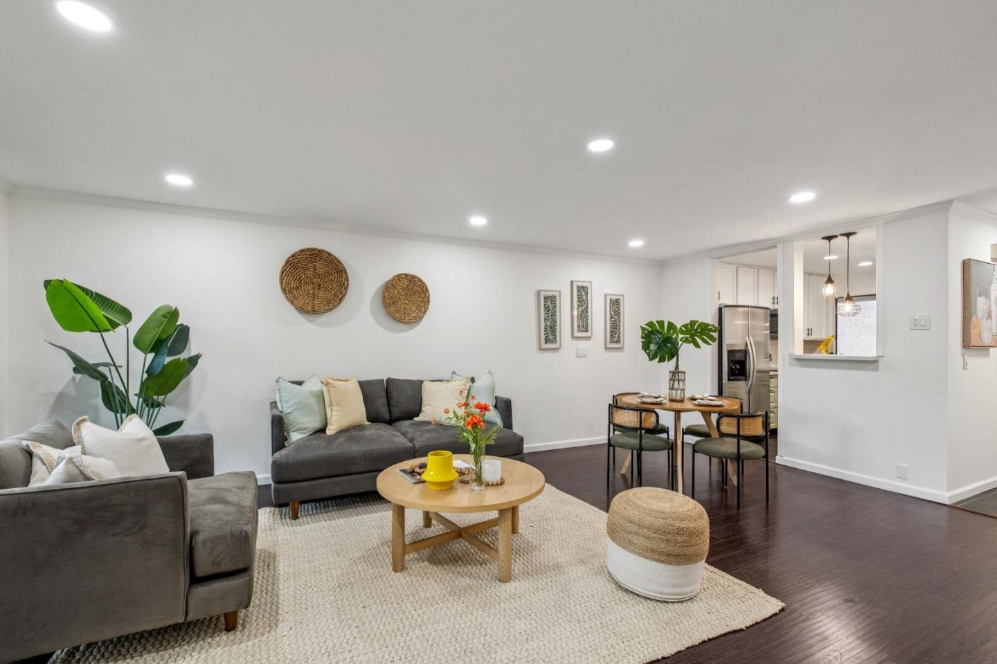 1303 Victoria Terrace Sunnyvale, CA 94087 - Photo 4 of 34