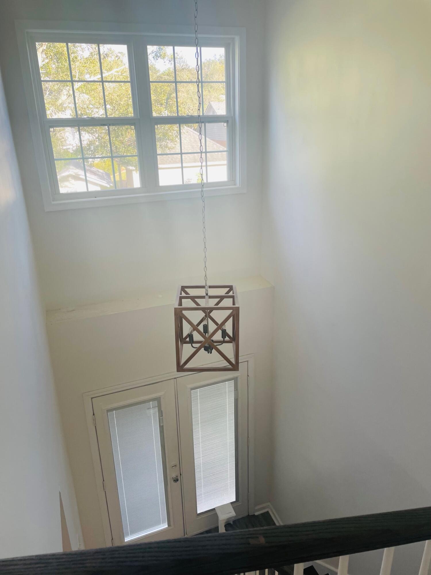 928 Courthouse Road, Unit 15 Gulfport, MS 39507 - Photo 2 of 15 foyer