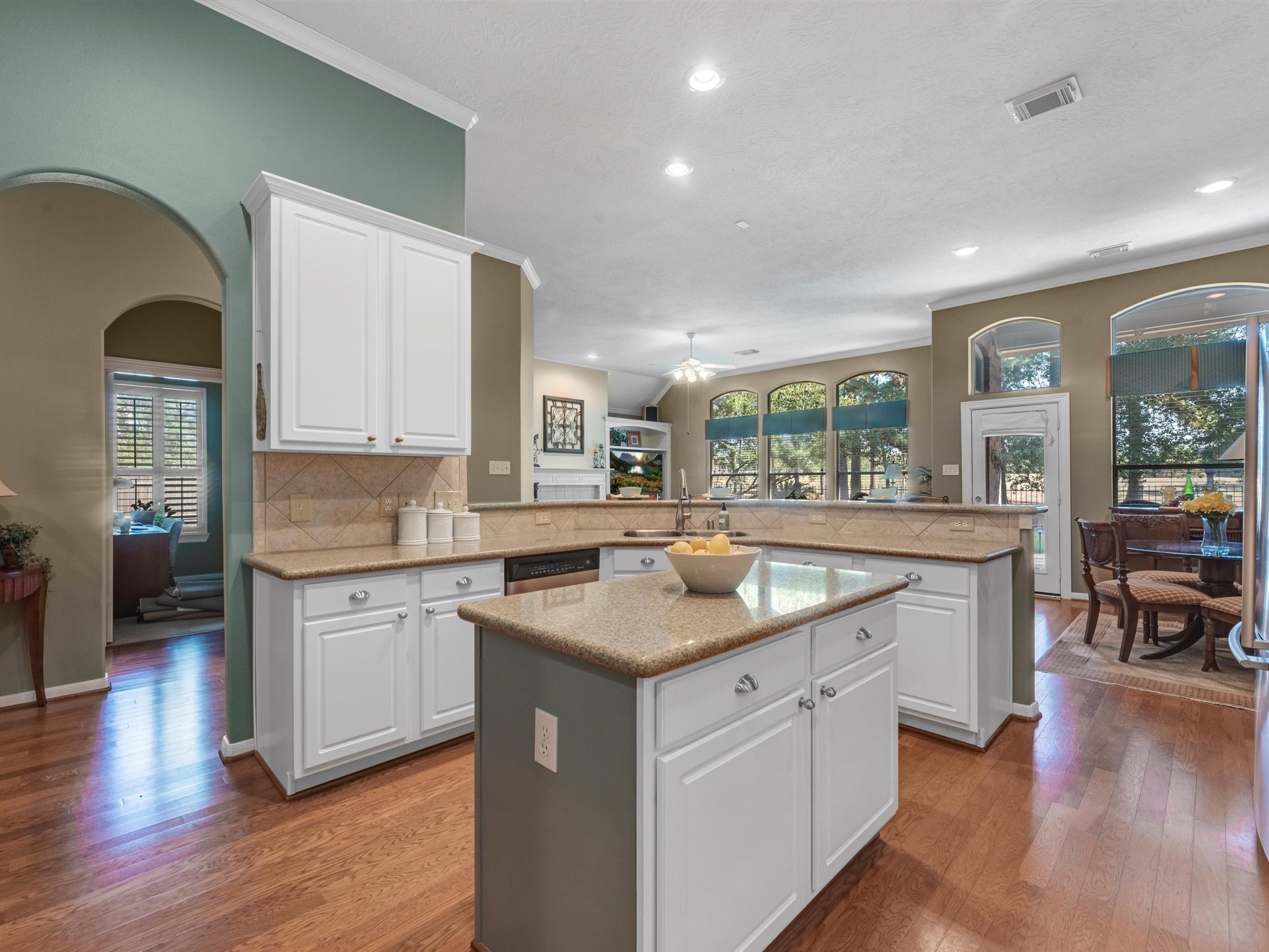 20471 Bentwood Oaks Drive Porter, TX 77365 - Photo 17 of 43