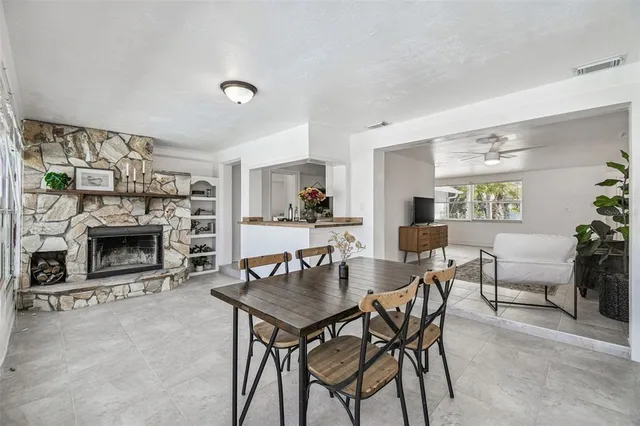 a view of utility room