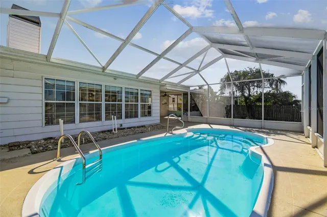 $384,000 | 13711 Allyn Drive, Hudson, FL 34667