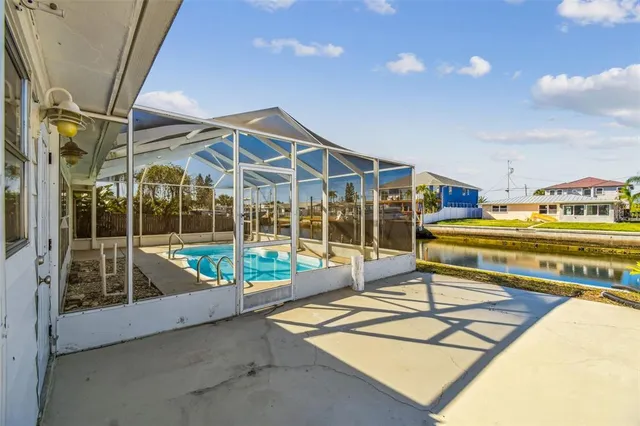 $384,000 | 13711 Allyn Drive, Hudson, FL 34667