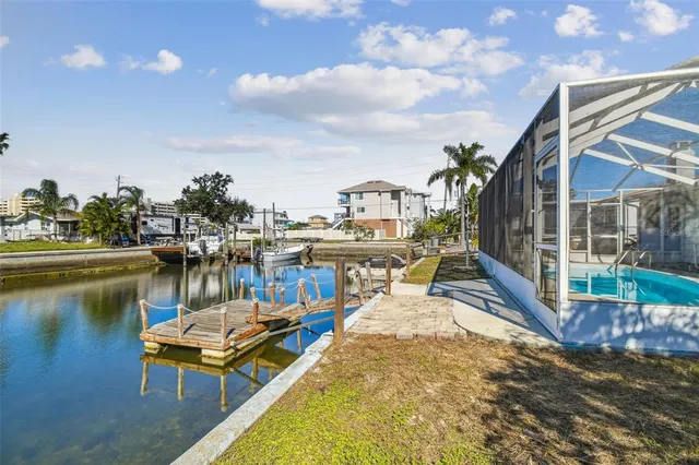 $384,000 | 13711 Allyn Drive, Hudson, FL 34667