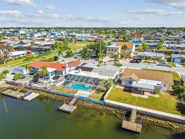 $384,000 | 13711 Allyn Drive, Hudson, FL 34667