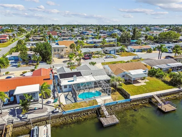 $384,000 | 13711 Allyn Drive, Hudson, FL 34667