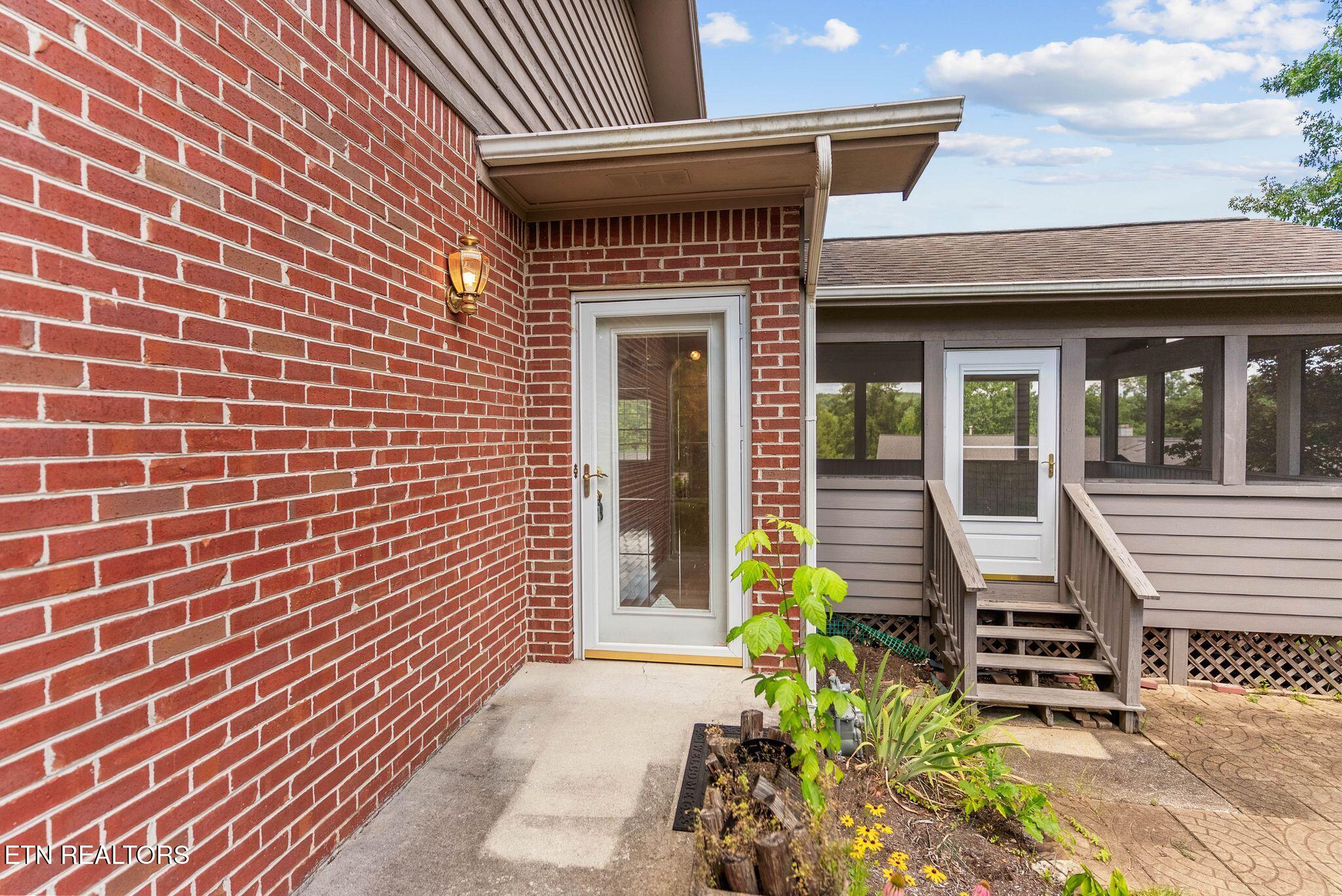 21 Rivers Court Oak Ridge, TN 37830 - Photo 31 of 35 21 Rivers Ct-33