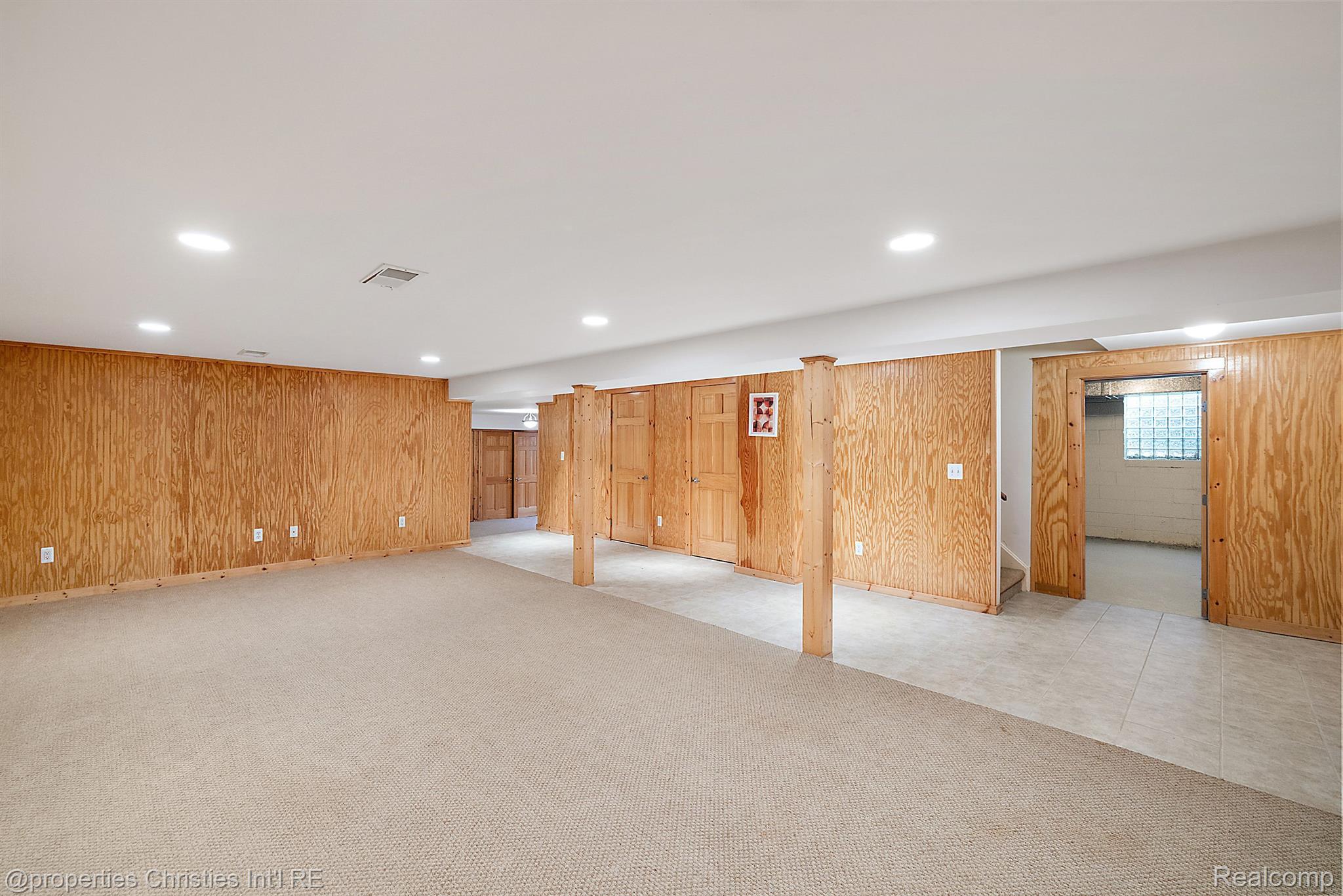 2611 Amberly Road Bloomfield Hills, MI 48301 - Photo 46 of 61 Gallery Image 46