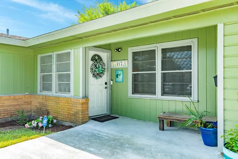 $299,000 | 117 Tuna Street, Galveston, TX 77550