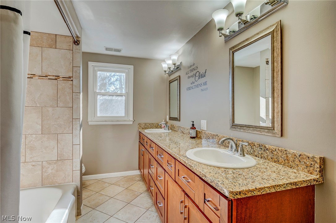 2910 Lee Road Cleveland, OH 44120 - Photo 29 of 35