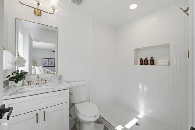 $300,000 | 102 Sunset Avenue, Smithfield, NC 27577