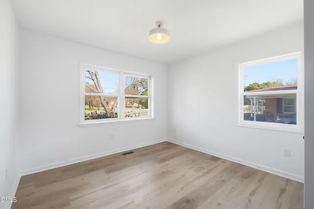 $300,000 | 102 Sunset Avenue, Smithfield, NC 27577