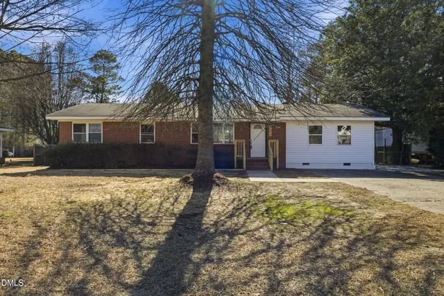 $300,000 | 102 Sunset Avenue, Smithfield, NC 27577