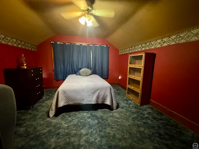 $149,000 | 305 Shawnee Street, Hiawatha, KS 66434