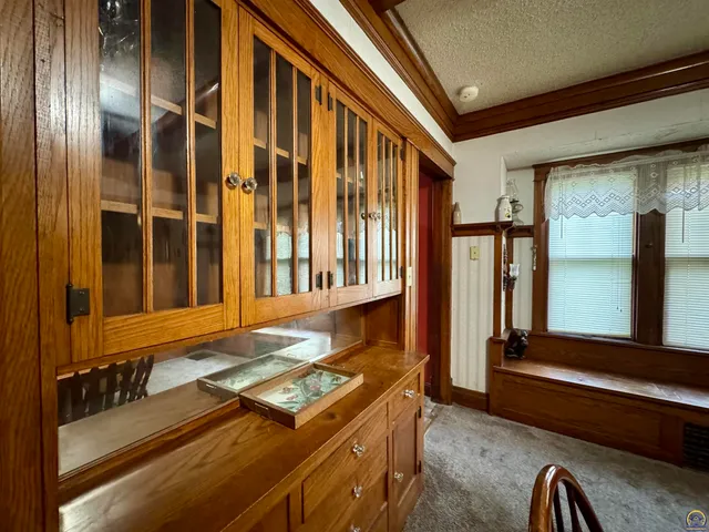 $149,000 | 305 Shawnee Street, Hiawatha, KS 66434