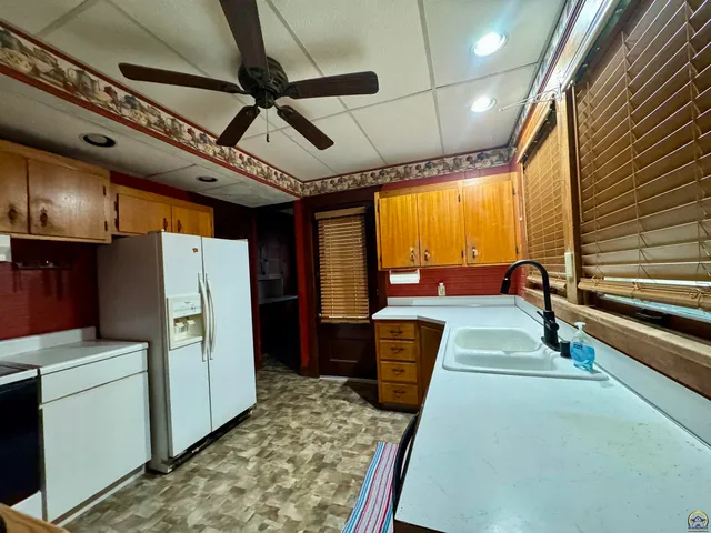 $149,000 | 305 Shawnee Street, Hiawatha, KS 66434