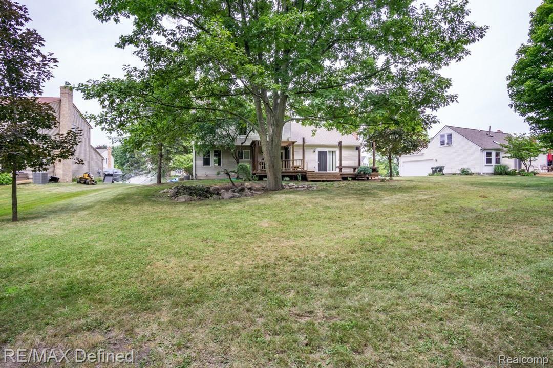 2119 North Fairview Lane Rochester, MI 48306 - Photo 29 of 33 2119-North-Fairview-28.jpg