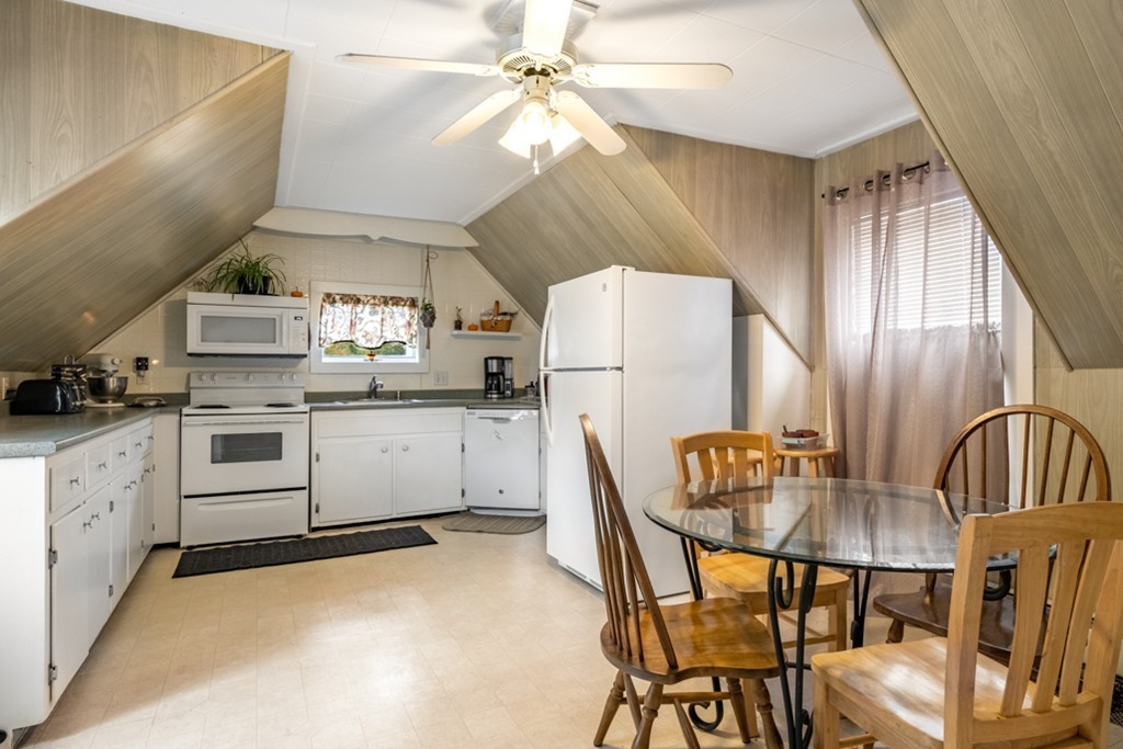 56 Groton Road Chelmsford, MA 01863 - Photo 19 of 29 Gallery Image 19