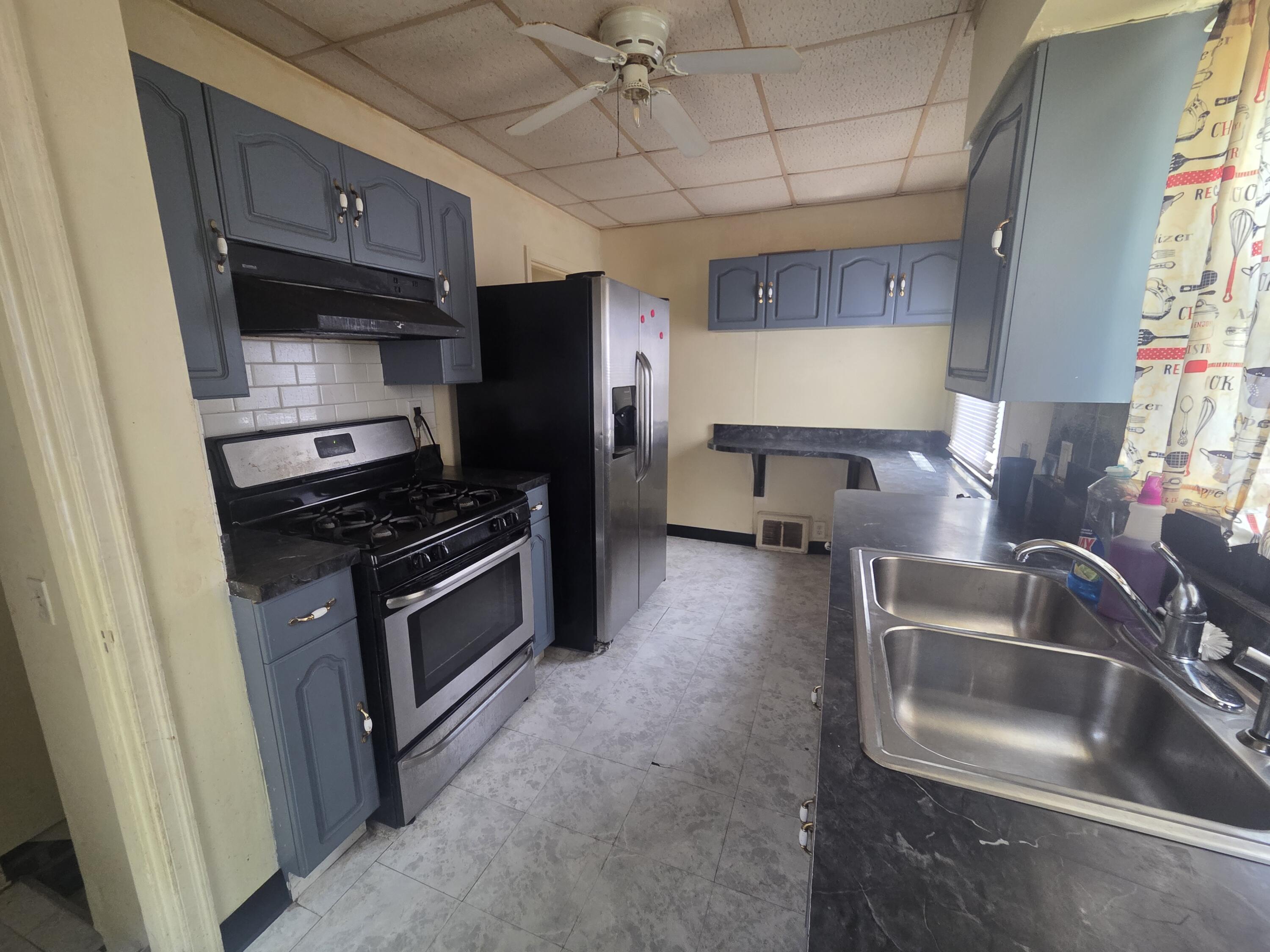 201 Johnson Street Gary, IN 46402 - Photo 3 of 12 3000x2250