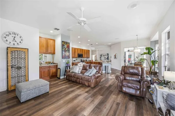 $575,000 | 1223 Whitney Drive, Venice, FL 34292