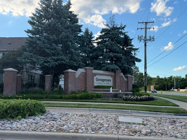 $512,000 | 1129 Georgetown Way, Vernon Hills, IL 60061