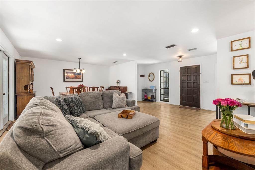 1317 Southwest 98 Street Gainesville, FL 32607 - Photo 11 of 37 Gallery Image 11