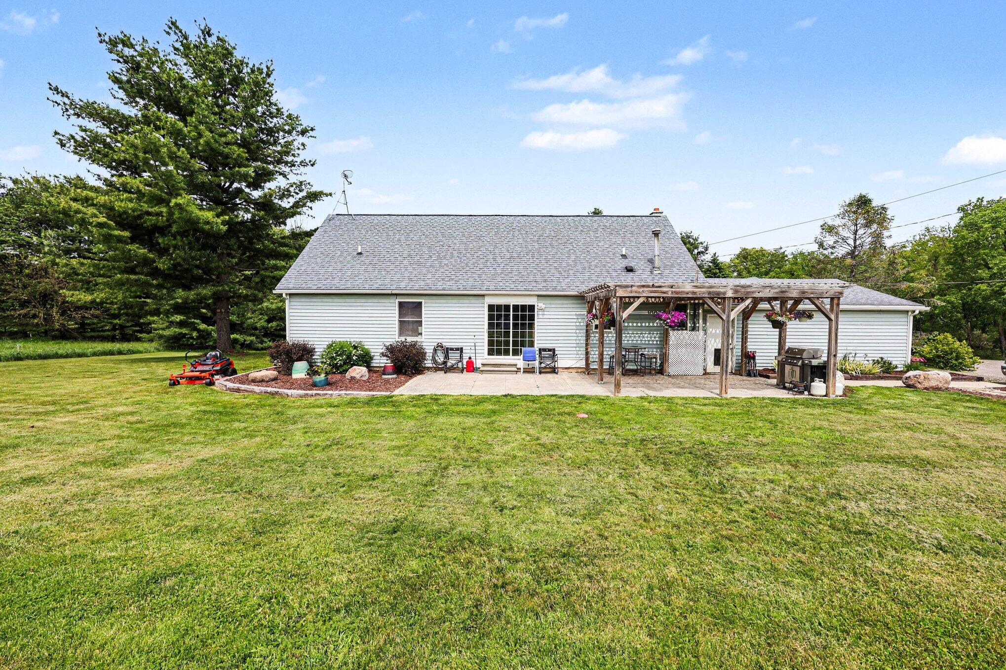 10955 Sooten Road Manchester, MI 48158 - Photo 17 of 36 017_file_1266