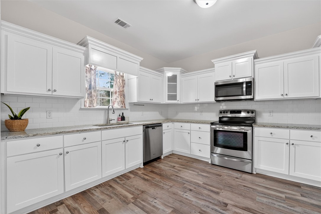 1213 Market Street Darien, GA 31305 - Photo 12 of 36