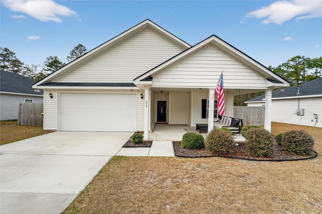 1213 Market Street Darien, GA 31305 - Photo 3 of 36