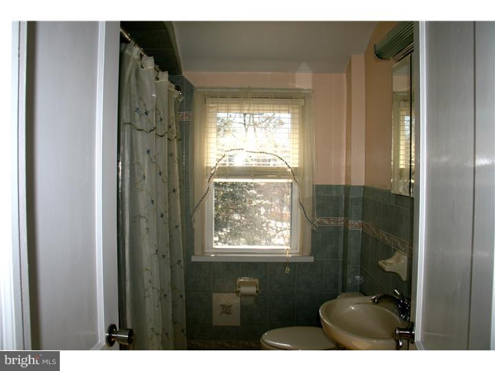 1622 Brookhaven Road Wynnewood, PA 19096 - Photo 13 of 18 Bathroom
