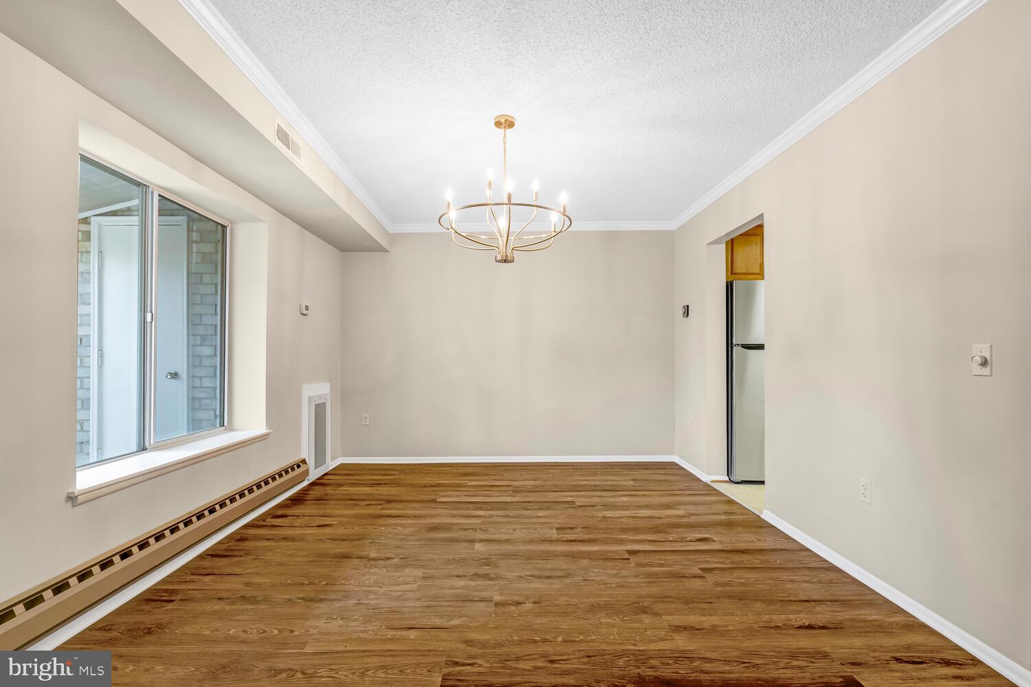 15300 Wallbrook Court, Unit 473A Silver Spring, MD 20906 - Photo 13 of 58 Dining Room