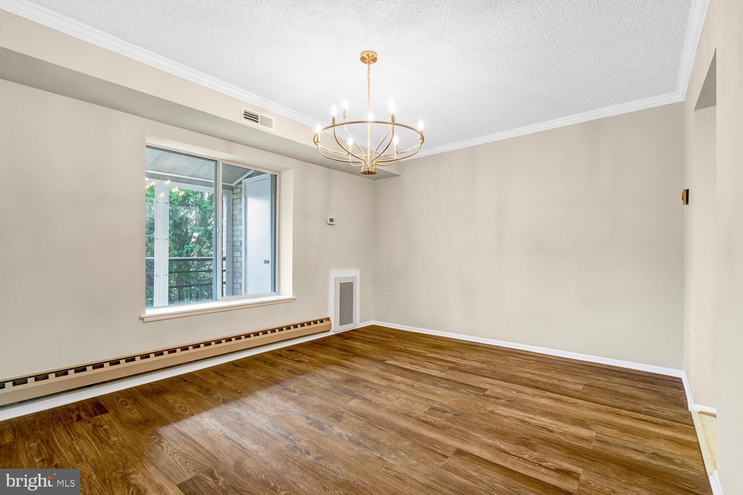 15300 Wallbrook Court, Unit 473A Silver Spring, MD 20906 - Photo 14 of 58 Dining Room