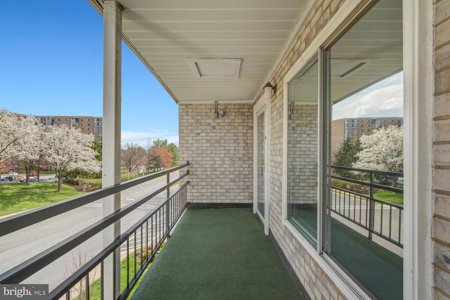 15300 Wallbrook Court, Unit 473A Silver Spring, MD 20906 - Photo 38 of 58 Front Walkway to Entrance