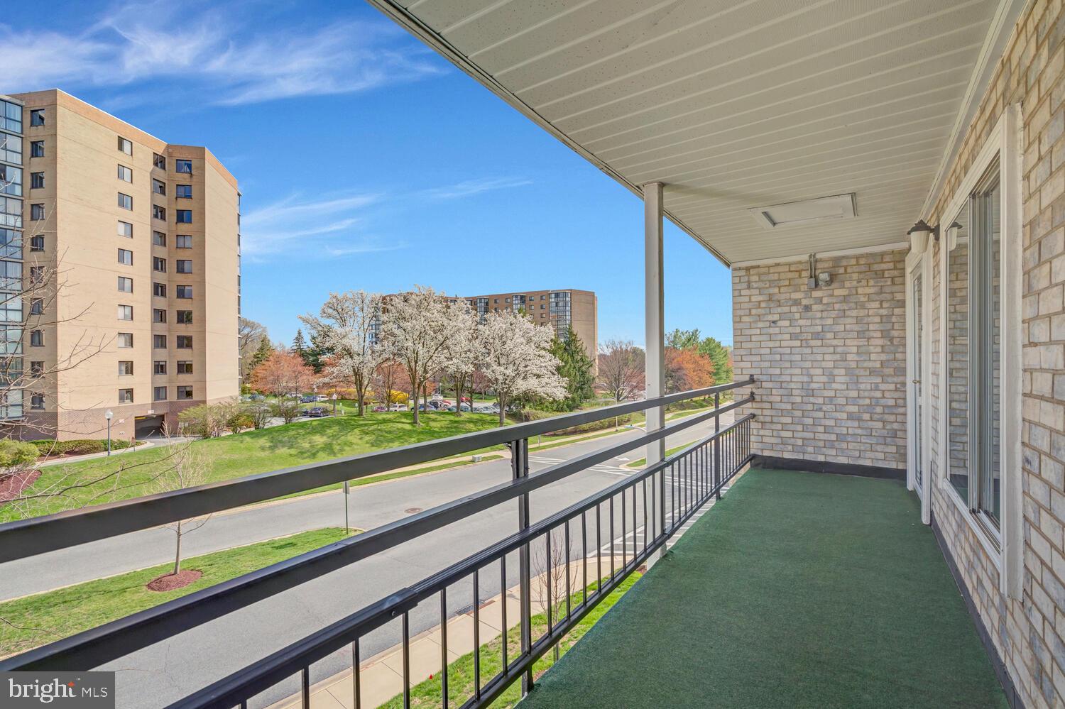 15300 Wallbrook Court, Unit 473A Silver Spring, MD 20906 - Photo 39 of 58 Front Walkway to Entrance