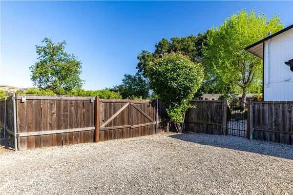 $889,000 | 4805 Sycamore Road, Atascadero, CA 93422