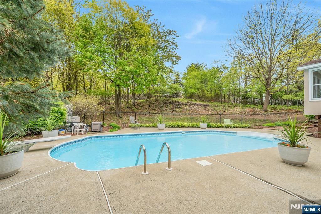 16 Lenape Trail Montclair, NJ 07043 - Photo 18 of 22