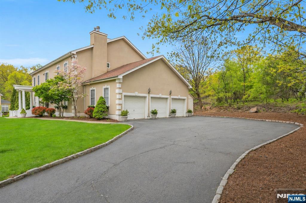 16 Lenape Trail Montclair, NJ 07043 - Photo 20 of 22
