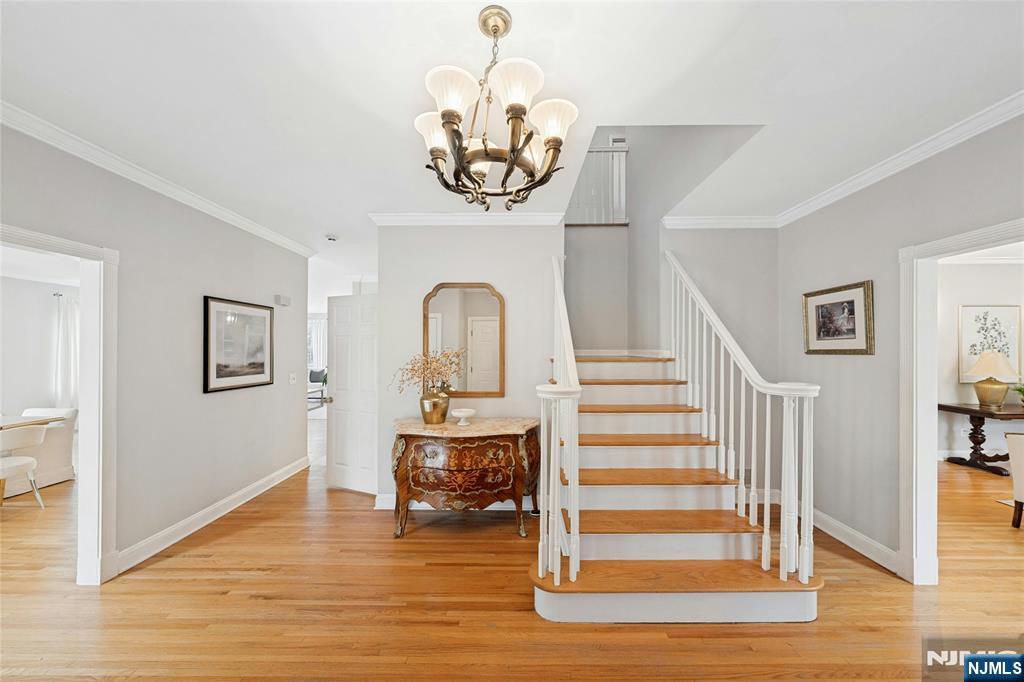 16 Lenape Trail Montclair, NJ 07043 - Photo 3 of 22