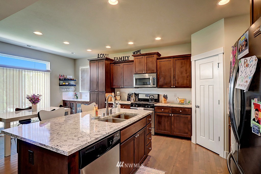 4113 177th Street Southeast Bothell, WA 98012 - Photo 4 of 24