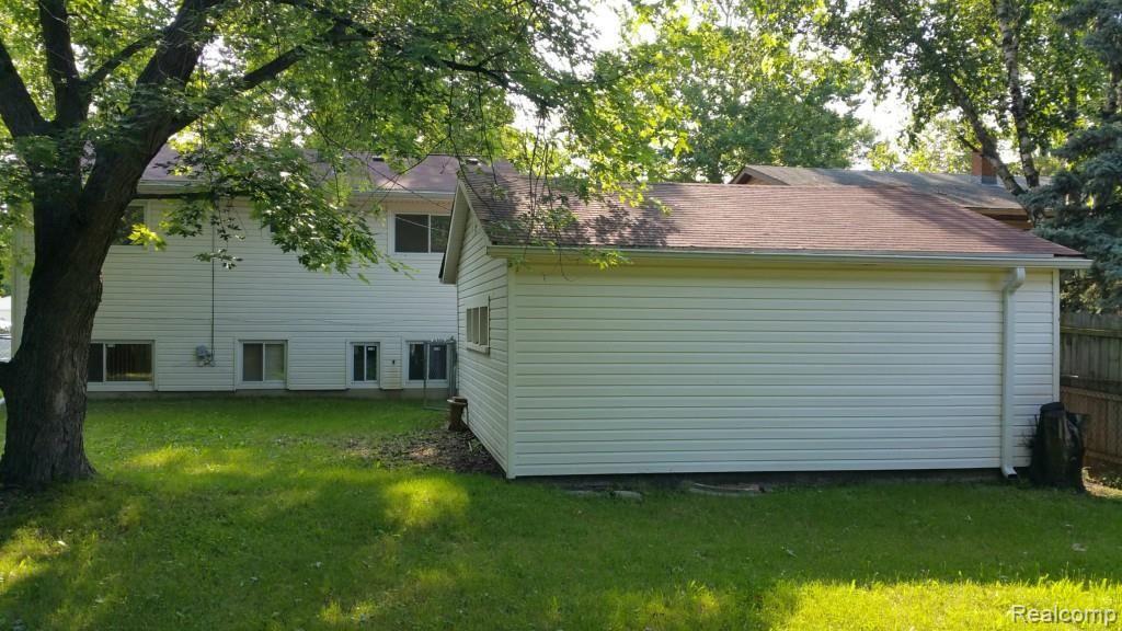 140 Bert Lane Inkster, MI 48141 - Photo 2 of 20 20150702_093334_resized_1.jpg
