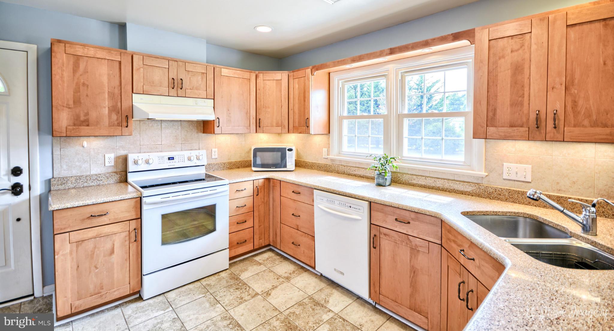 7900 Edgewood Farm Road Frederick, MD 21702 - Photo 6 of 30 Kitchen