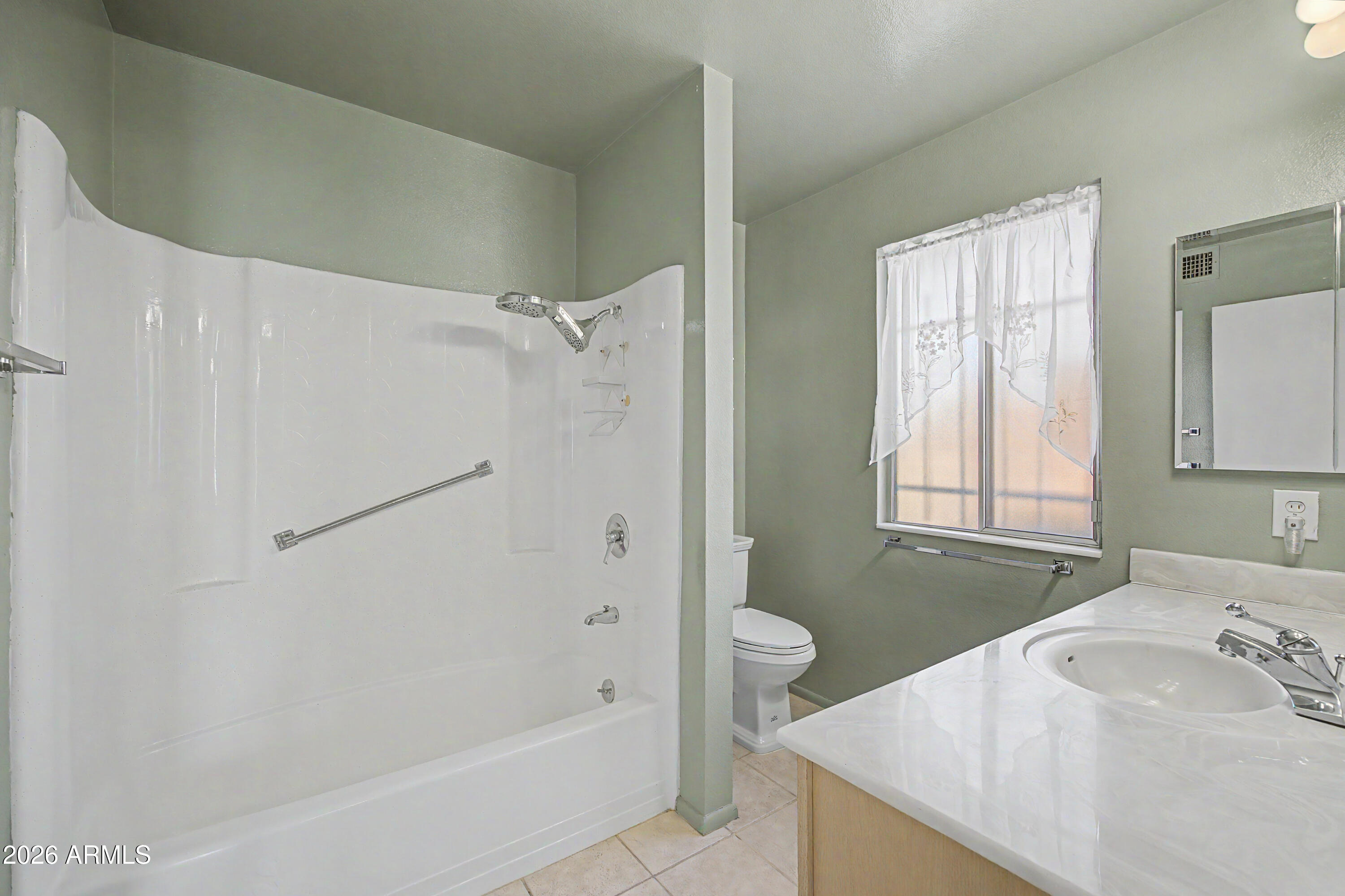 10415 West Ridgeview Road Sun City, AZ 85351 - Photo 15 of 30 Primary Bathroom