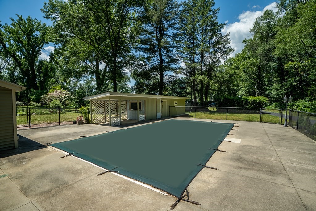 40 W Road Longmeadow, MA 01106 - Photo 13 of 42 Gallery Image 13