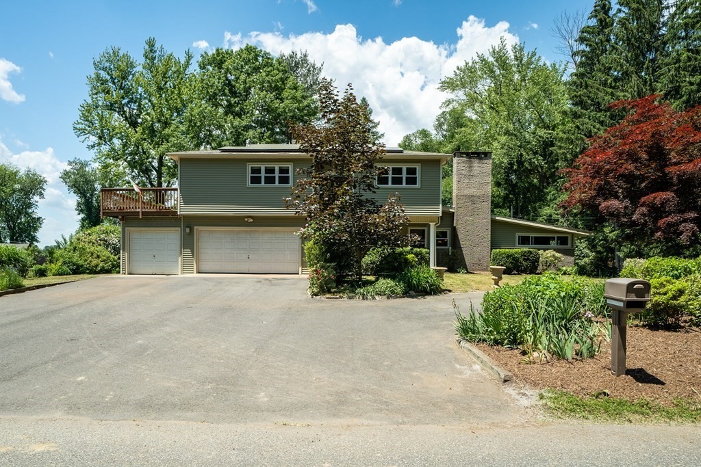 40 W Road Longmeadow, MA 01106 - Photo 3 of 42 Gallery Image 3